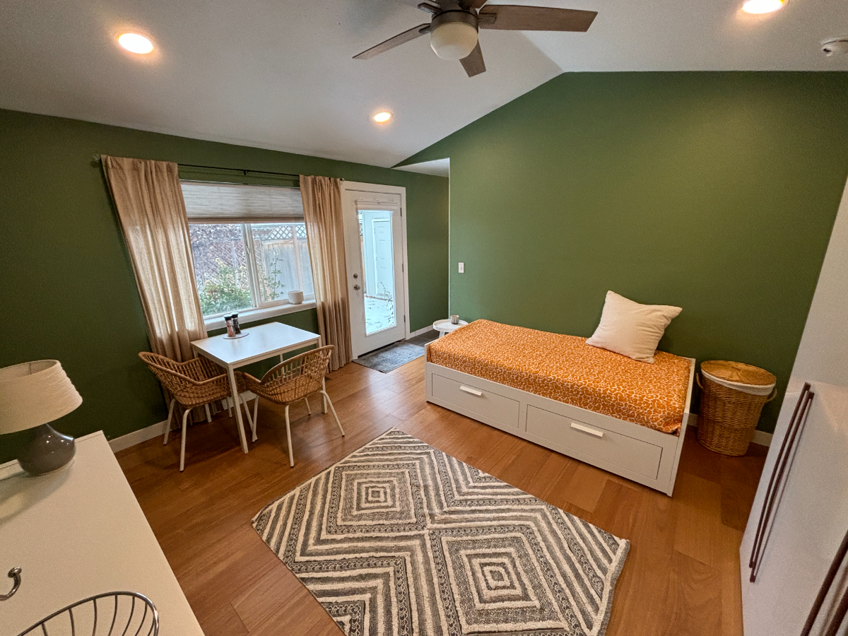Modern Studio Apartment Located Near the Old Mill District and the Deschutes River Trail - Photo 3