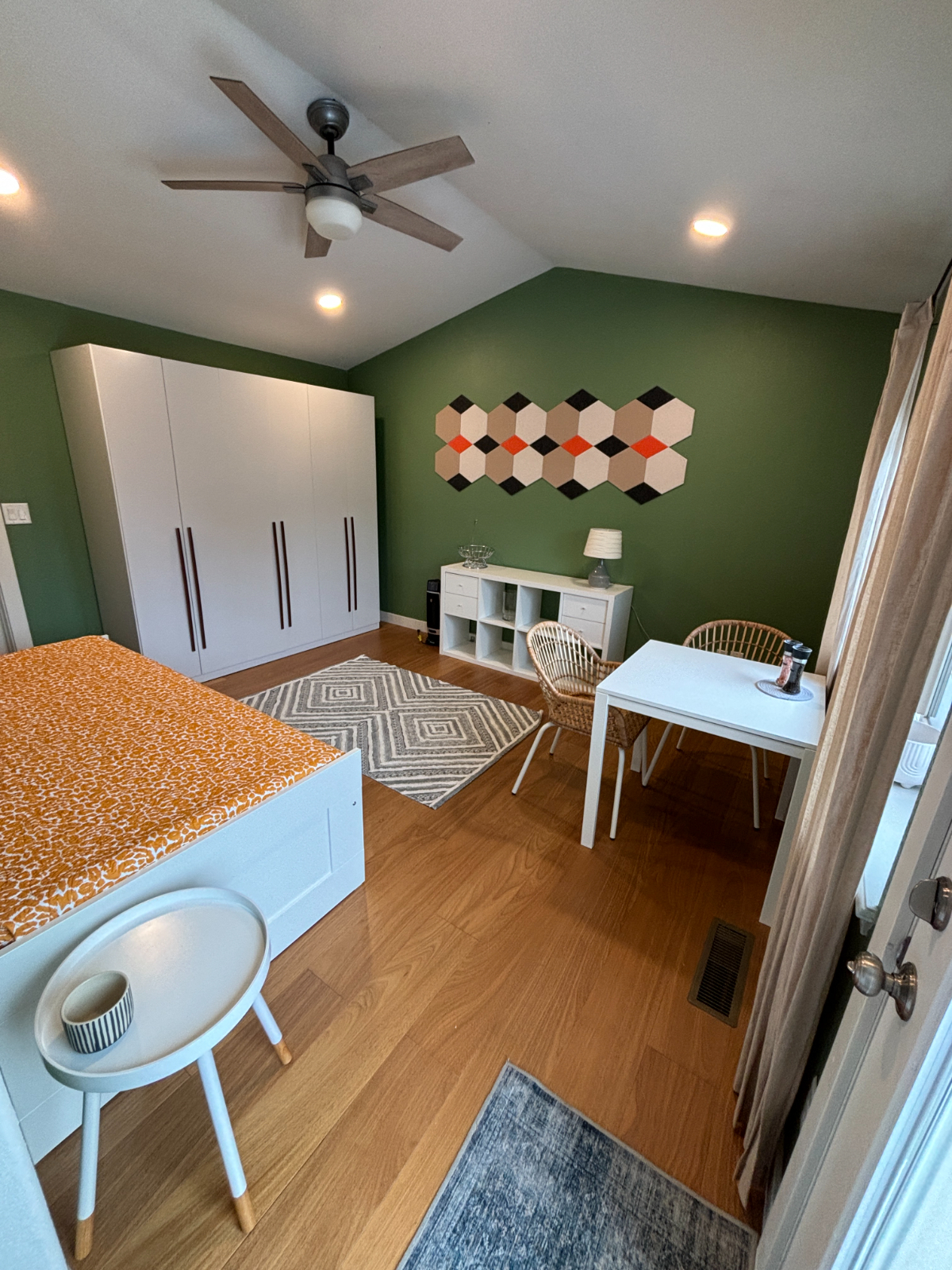 Modern Studio Apartment Located Near the Old Mill District and the Deschutes River Trail - Photo 4