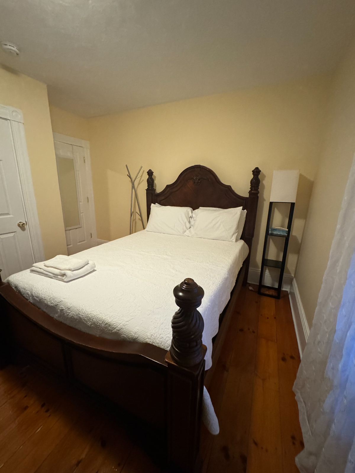Comforatable Bedroom in Marlborough, Massachusetts