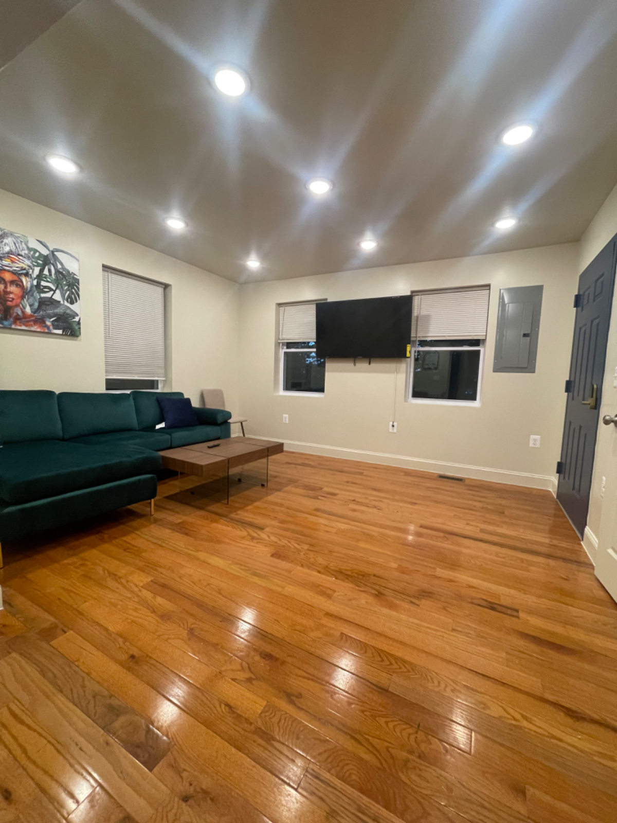 Rooms in 5 Bedroom - Photo 2