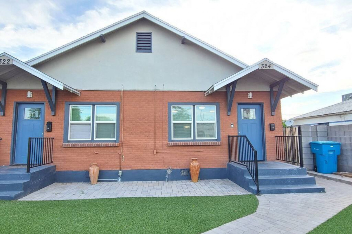 13 Pl Right Renovated APT Downtown (819144)