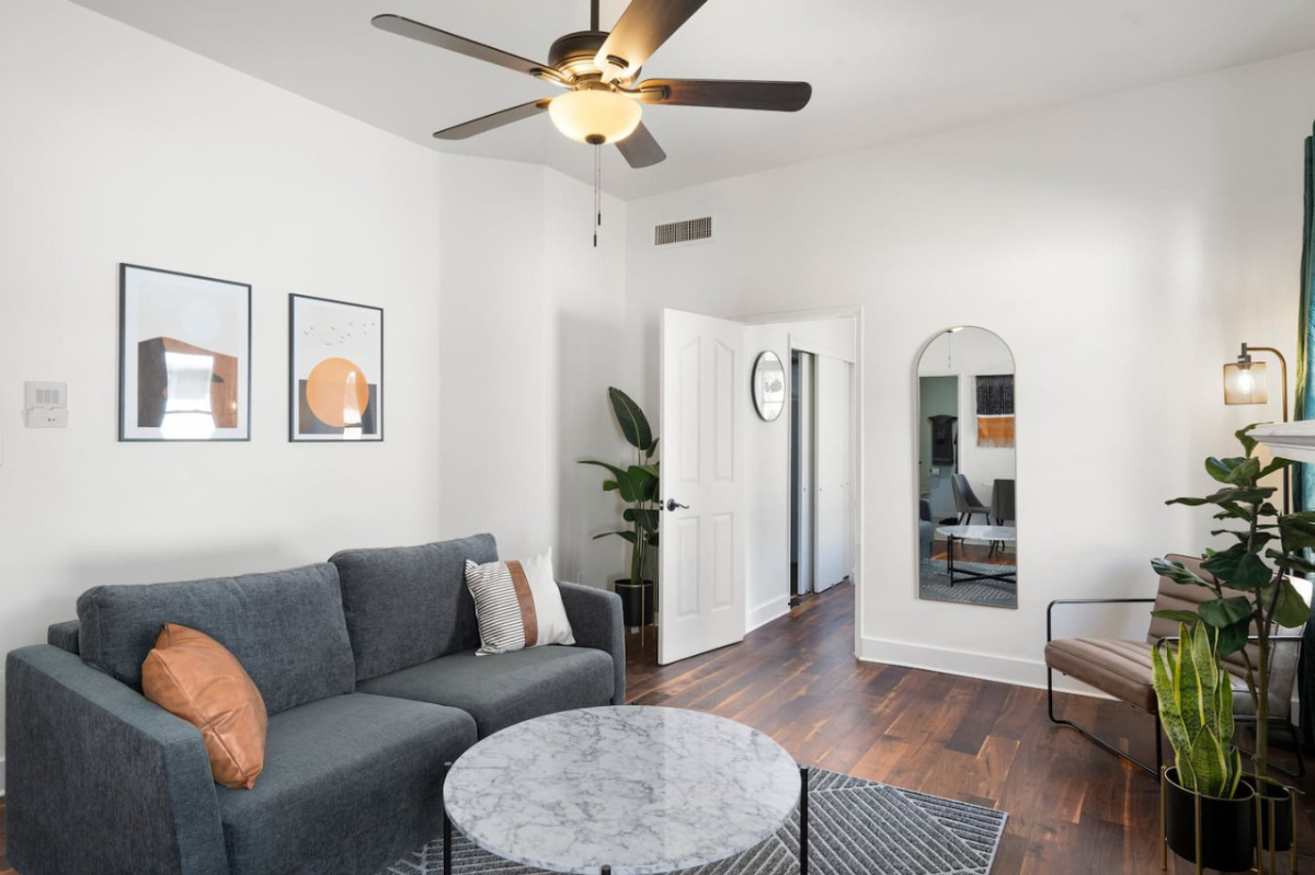 Luxe Modern Apartment (819203)