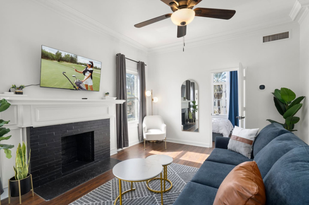 Luxe Modern Apartment (819201)