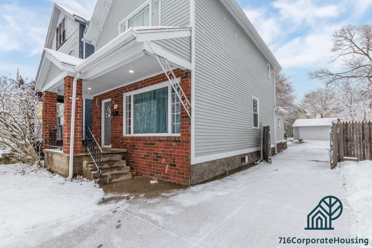 4 Bed 2 Bath - Photo 5