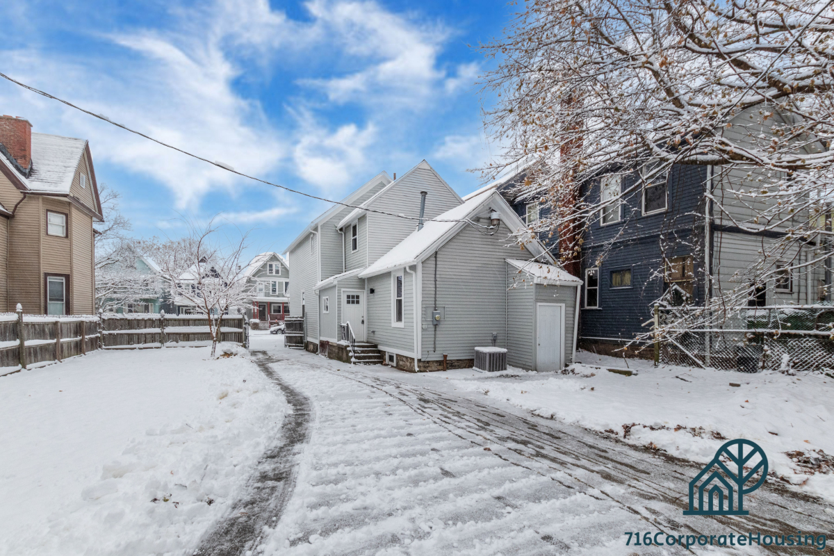 4 Bed 2 Bath - Photo 9
