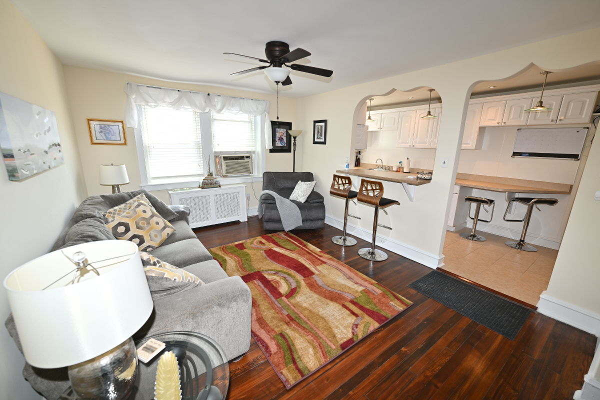 3 Bedrooms   Secure Location on University Campus