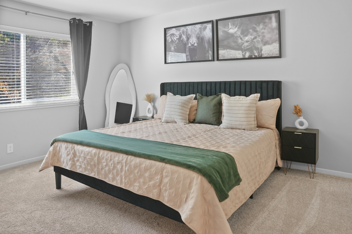 King Bed Fully Furnished 2B 2B by Tech Giants & Stanford Hospital - San Mateo, CA