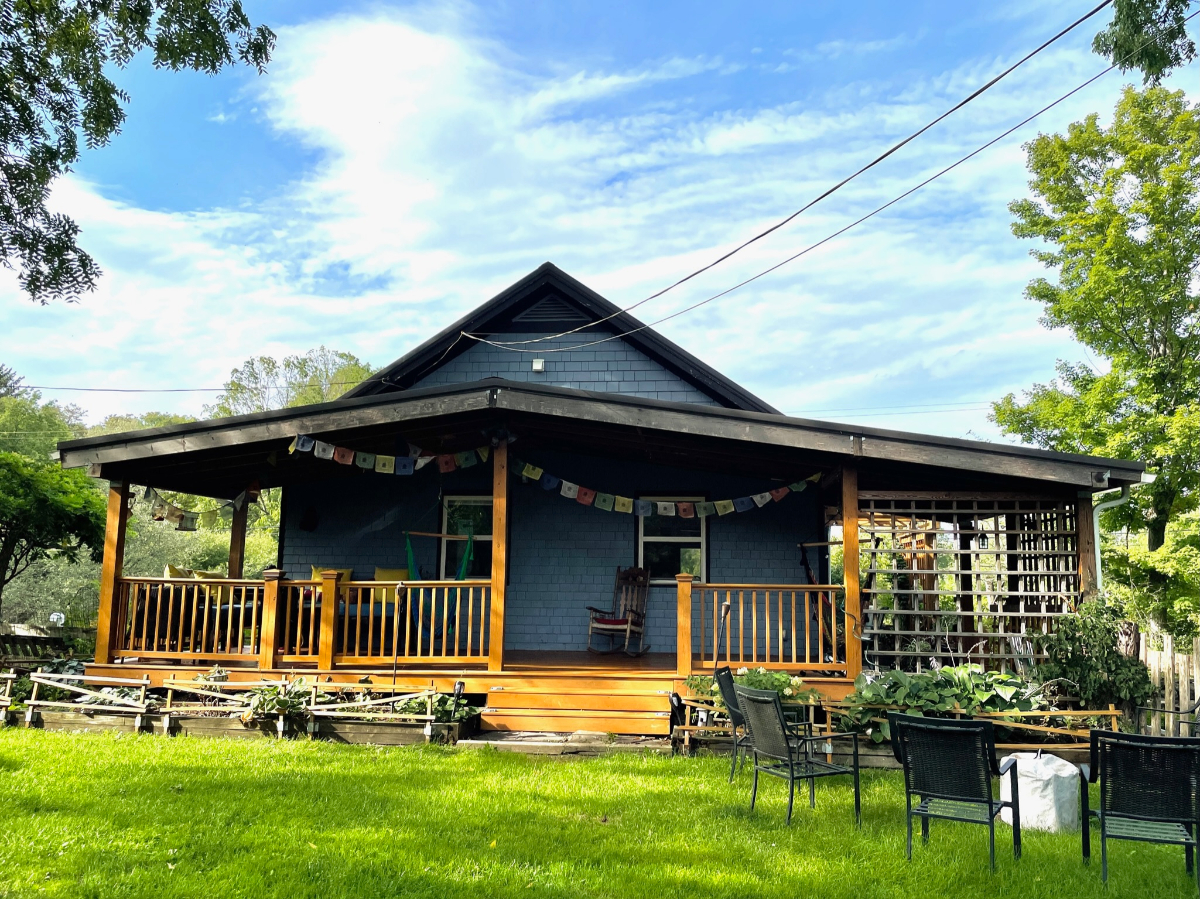 Near Cayuga Med, Private 3BR Retreat - Photo 4