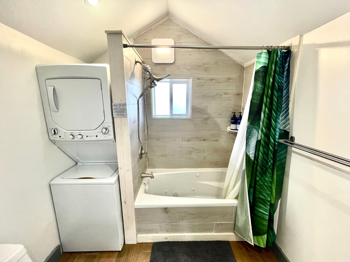 Near Cayuga Med, Private 3BR Retreat - Photo 4