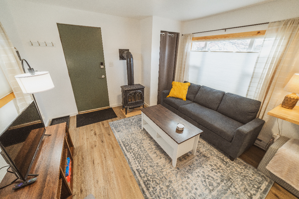 Cozy Nook - Work Hard, Play Harder in Lander, WY - Photo 3
