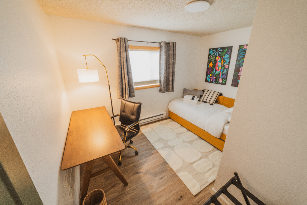 Cozy Nook - Work Hard, Play Harder in Lander, WY - Photo 4