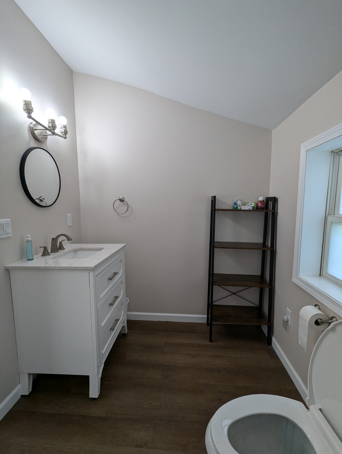 Spacious Unit in duplex 1Bdrm plus loft - Photo 7