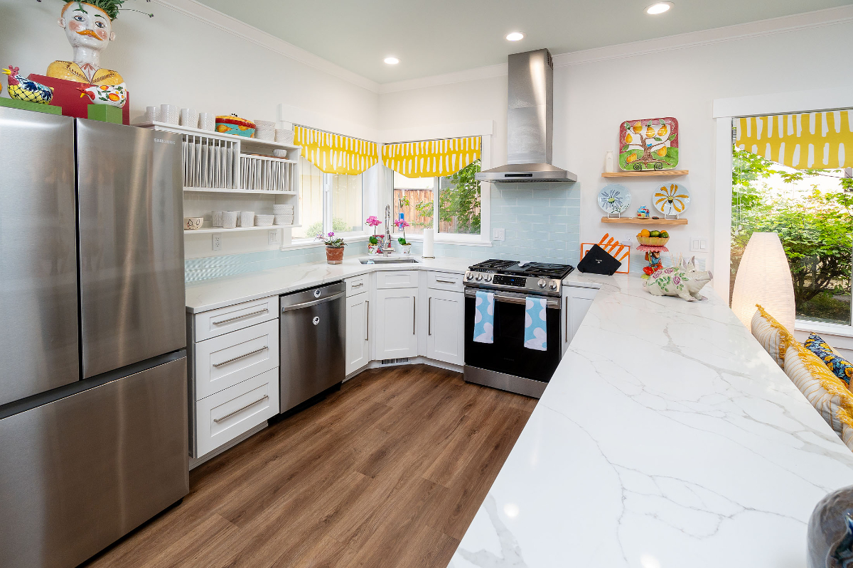 Bend's Crown Jewel Inviting 2 Bedroom Home with Luxurious Comforts, Art-Filled Spaces & Private Outdoor Oasis - Includes Bi-Weekly... - Photo 5