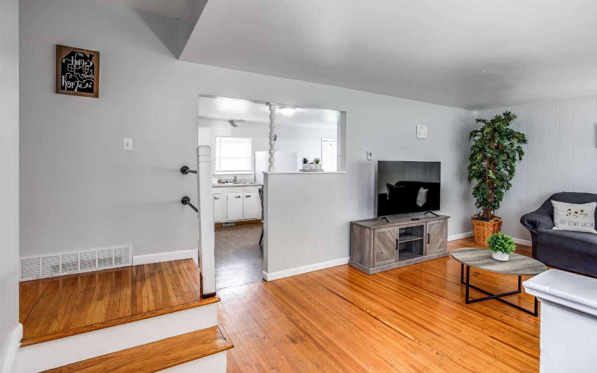 Amazing Ranch in the suburb near RIT/UofR/DWTN - Photo 1