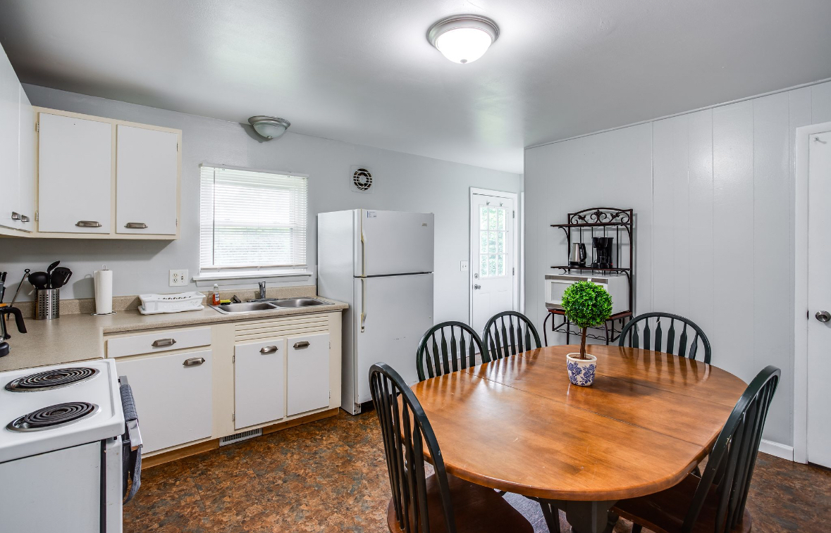 Amazing Ranch in the suburb near RIT/UofR/DWTN - Photo 2