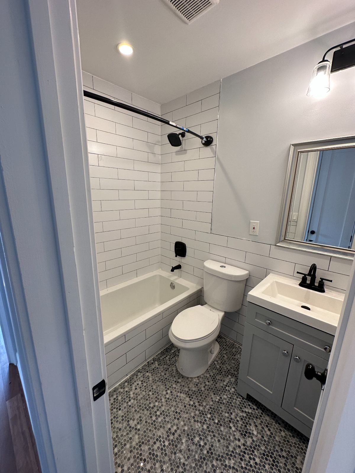 Private Rooms Available for Medical Professionals/Travel Nurses (Brooklyn NY) - Photo 7