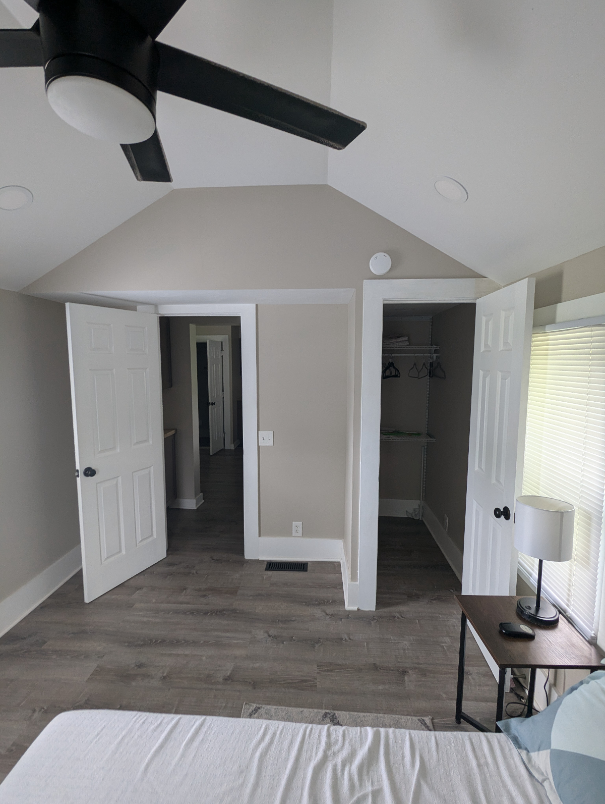 Renovated Apartment near Strong Memorial Hospital - Photo 11