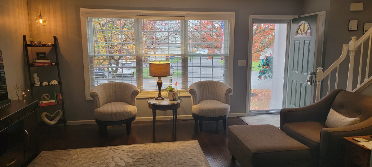 Warm And Welcoming Condo - Photo 4
