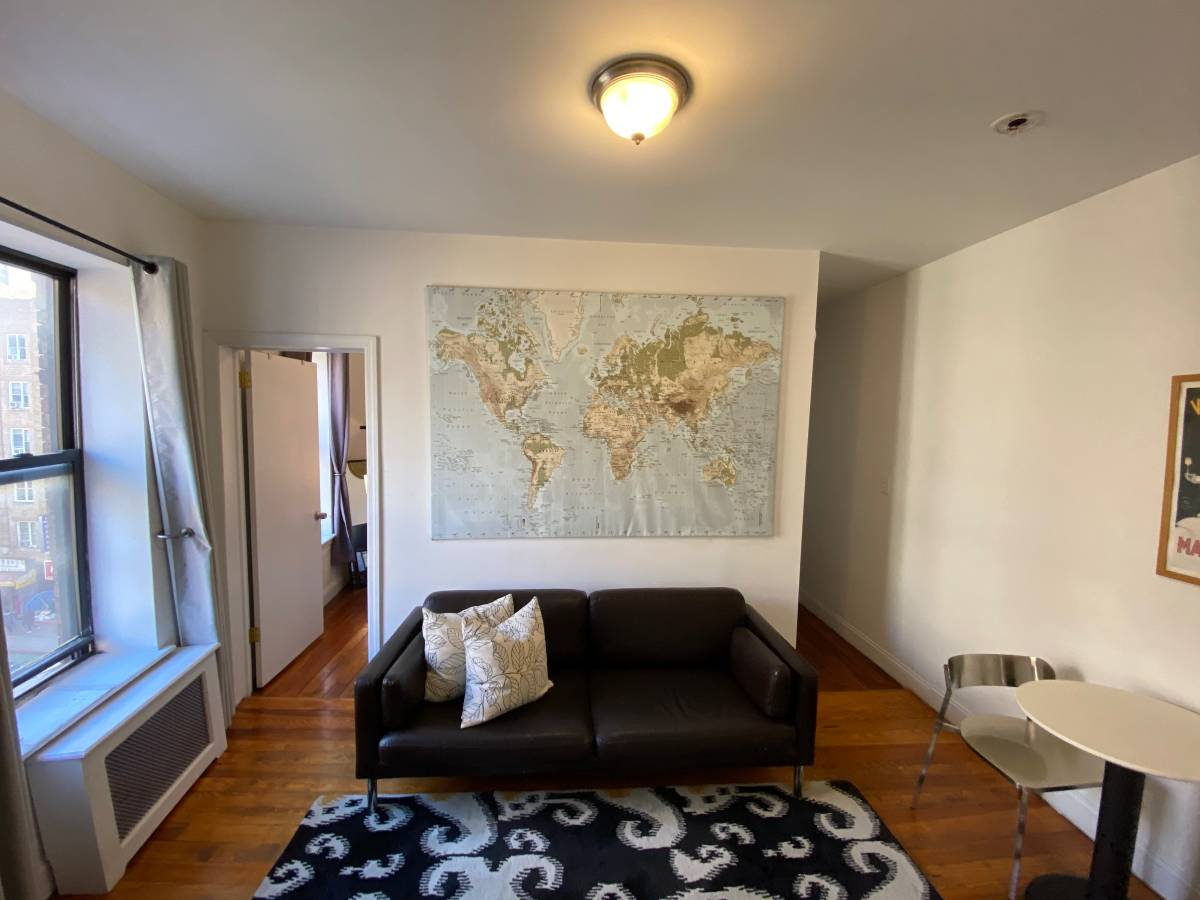 Amazing 2 BD in Heart of SOHO/LITTLE ITALY - Photo 2