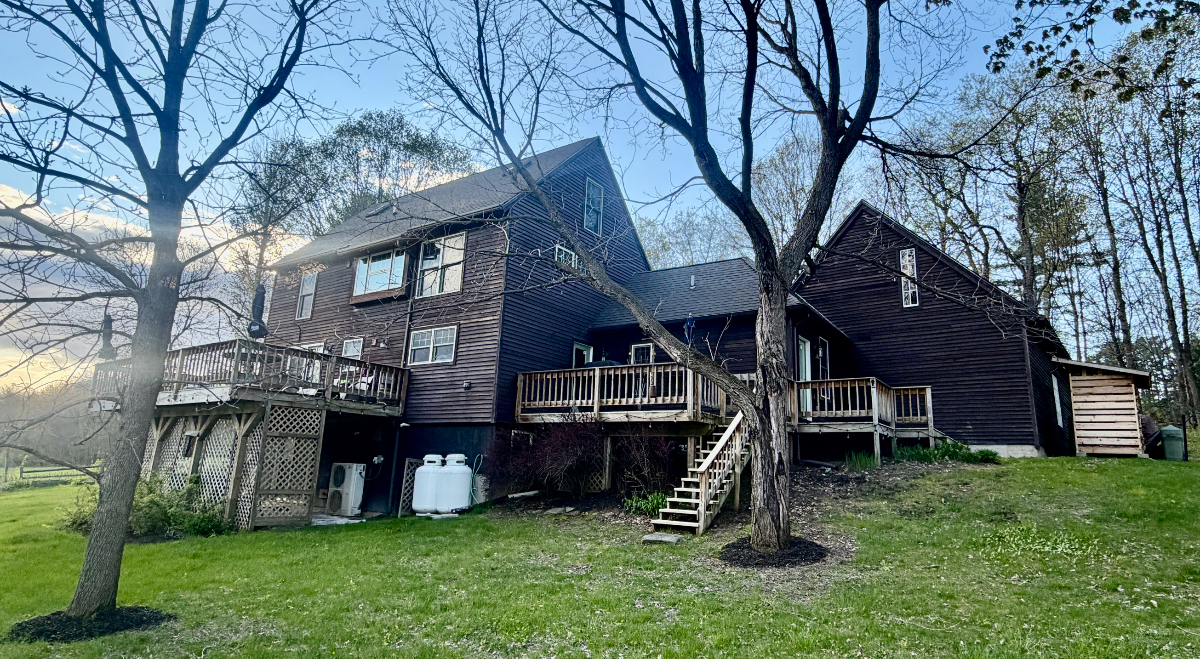 Large Bdrm/Bath in Home Share/Country Setting & 30 Min. To BTV - Photo 10
