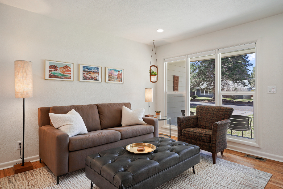Beautiful home in Mid-town-Centrally located to everything you'd want to do in Bend - Photo 5