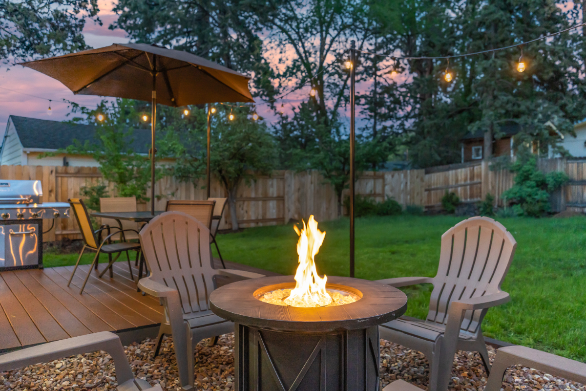 Beautiful home in Mid-town-Centrally located to everything you'd want to do in Bend - Photo 2