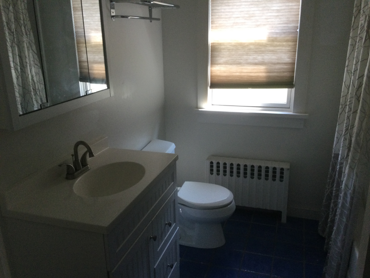 Experience Serenity and Modern Comfort in Idyllic Hudson, New York - Photo 9