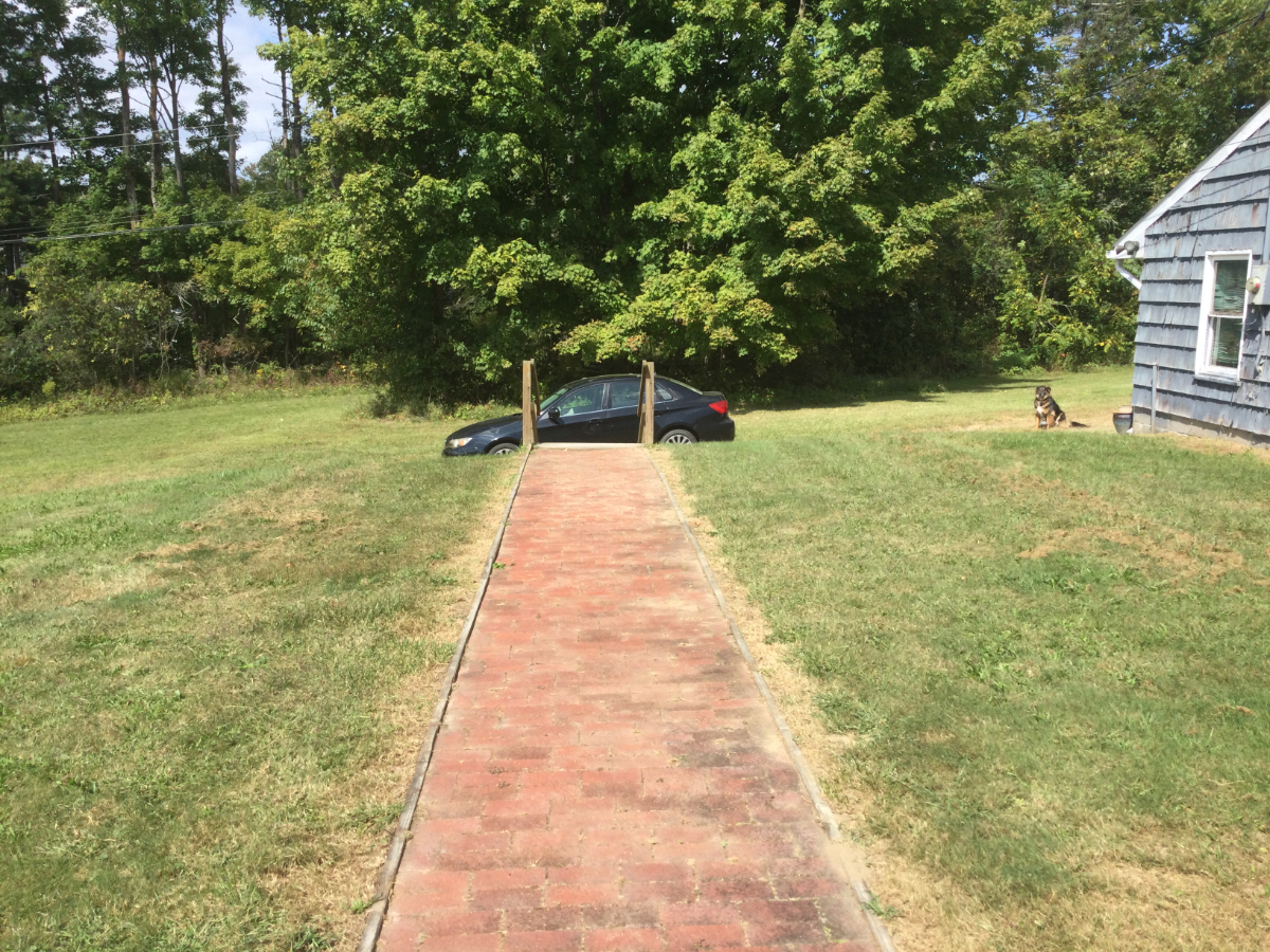 Experience Serenity and Modern Comfort in Idyllic Hudson, New York - Photo 10