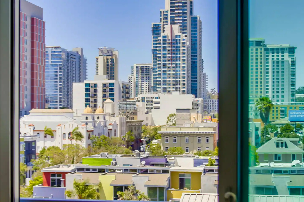 Cozy 2 Bedroom Downtown Loft Close to Gaslamp and East Village with Views - Photo 6