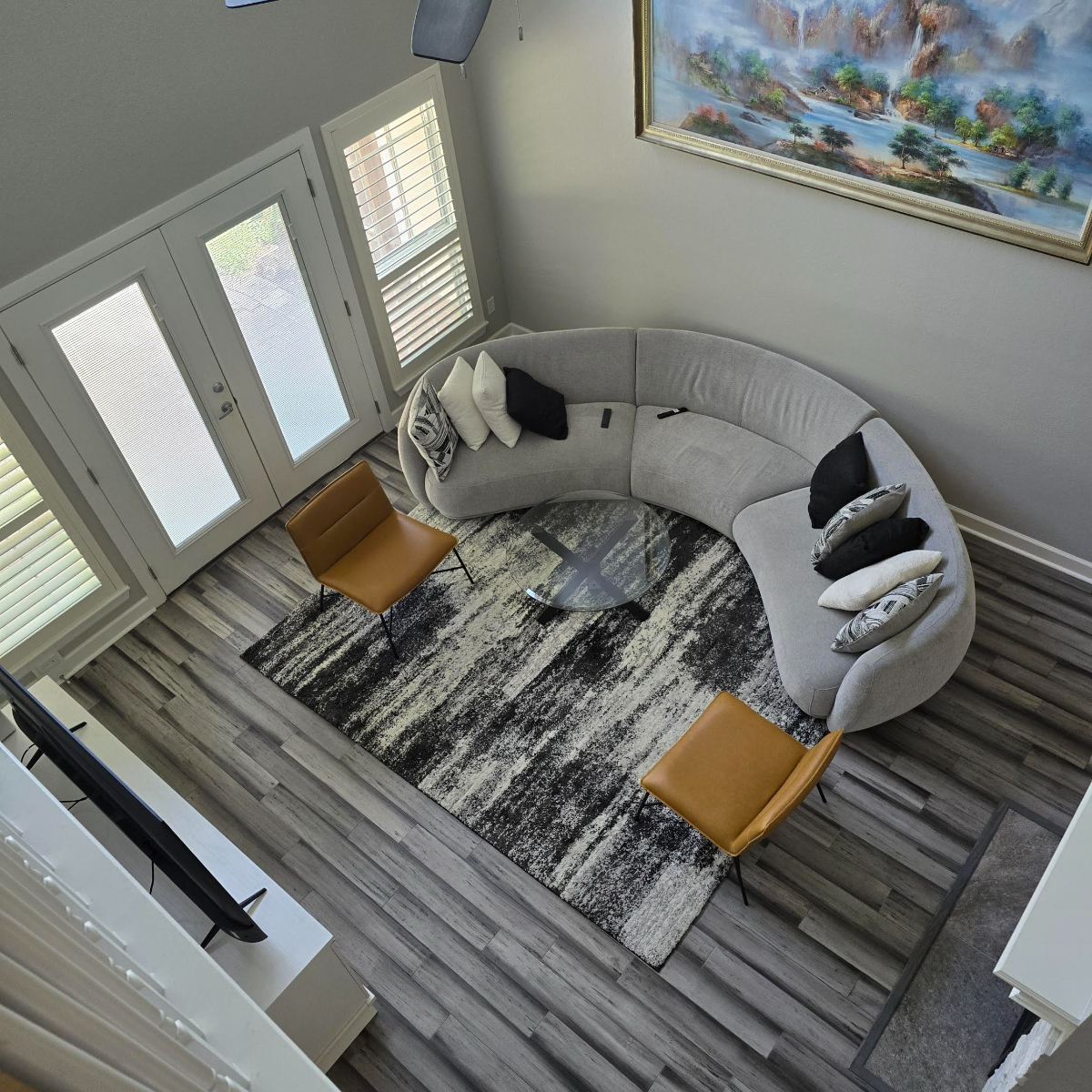 Bright and Spacious 3-Bedroom Home with Modern Comforts and Charming Outdoor Space - Photo 3
