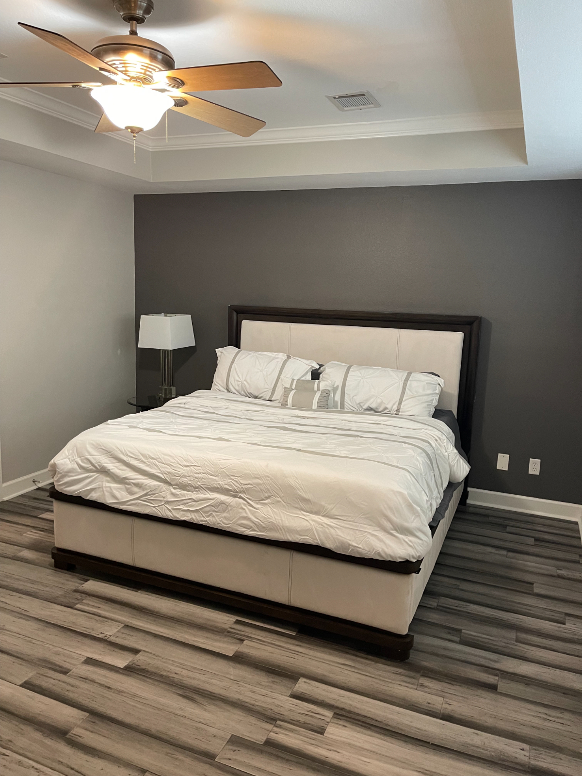 Bright and Spacious 3-Bedroom Home with Modern Comforts and Charming Outdoor Space - Photo 8