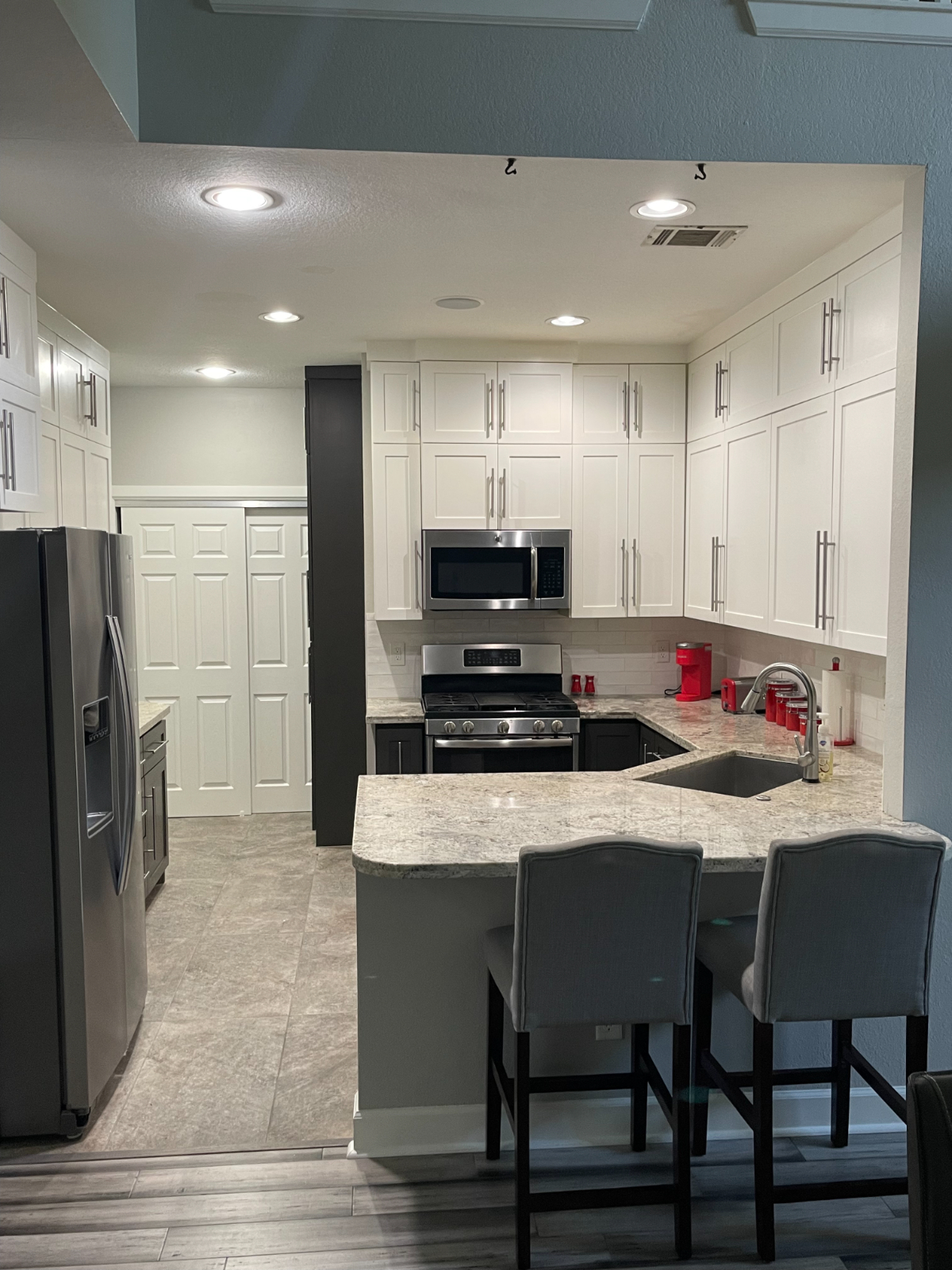 Bright and Spacious 3-Bedroom Home with Modern Comforts and Charming Outdoor Space - Photo 7