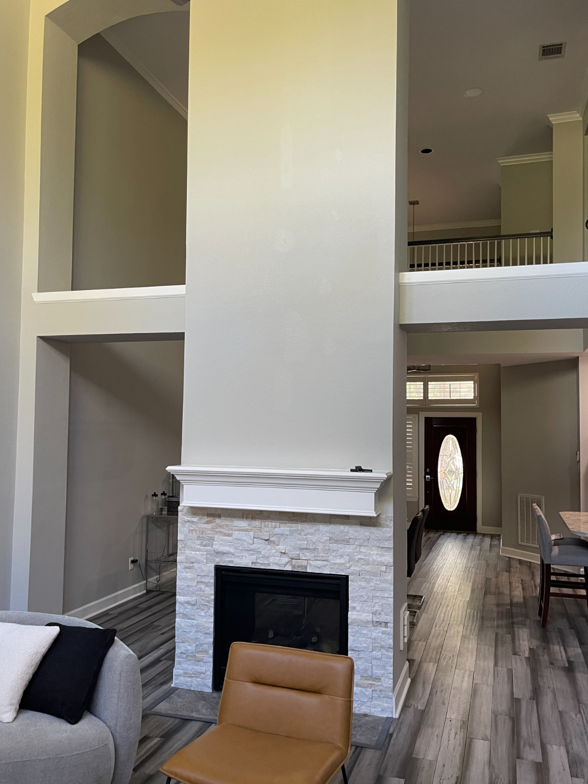 Bright and Spacious 3-Bedroom Home with Modern Comforts and Charming Outdoor Space - Photo 2