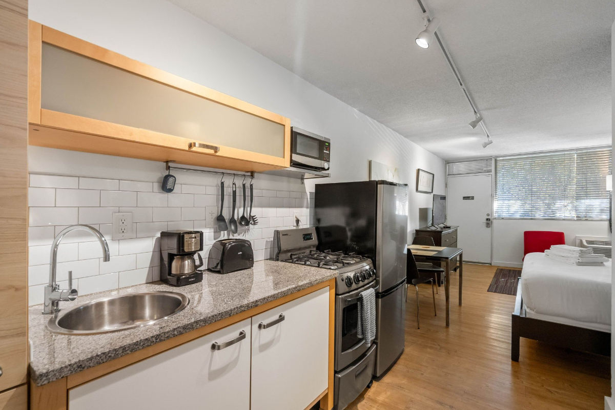 BCA Furnished Apartments Studio 19 G (820408)
