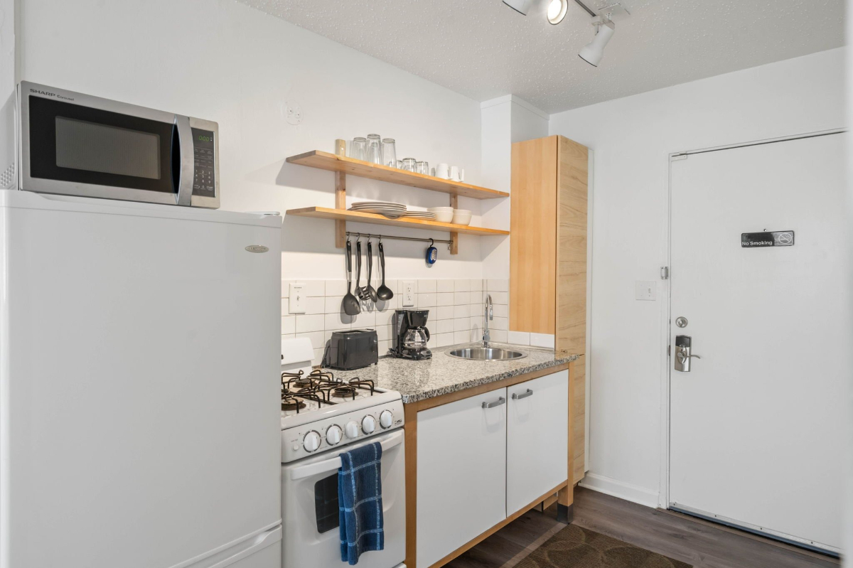 BCA Furnished Apartments Studio 01 A (820390)