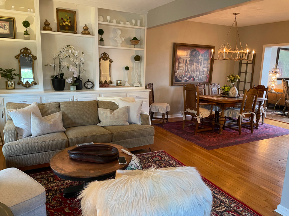 Beautiful South Hills 3-Story Home - Photo 5