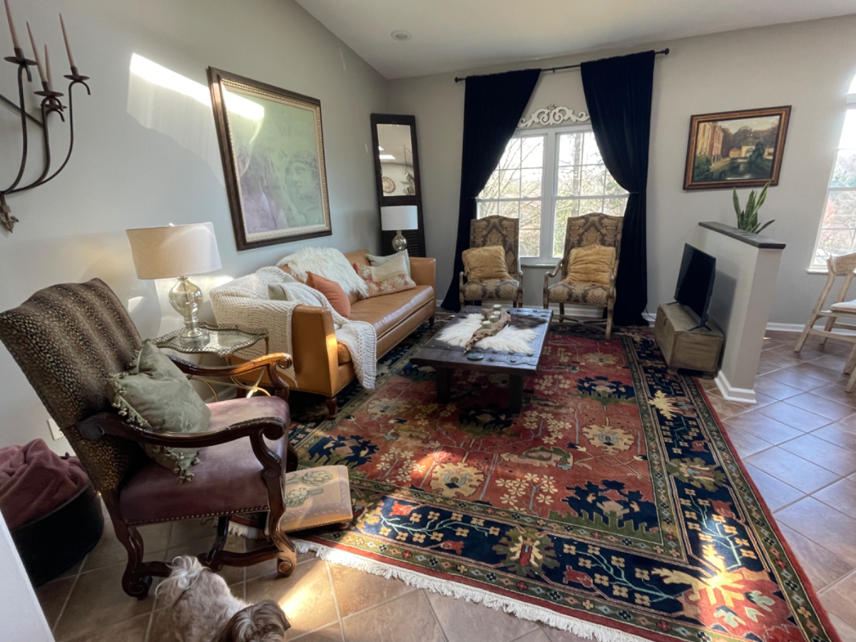 Beautiful South Hills 3-Story Home - Photo 8