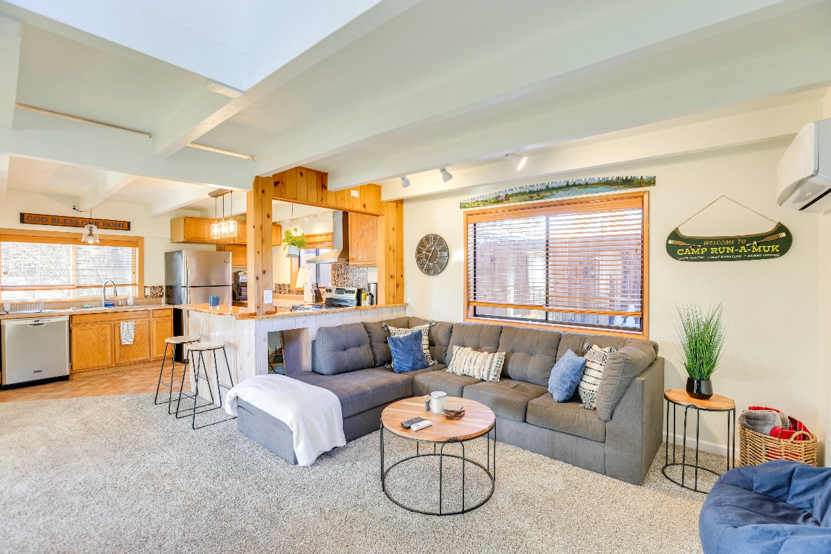 2 BR Home, with loft, in Sunny, Peaceful area of Bend Oregon - Photo 1