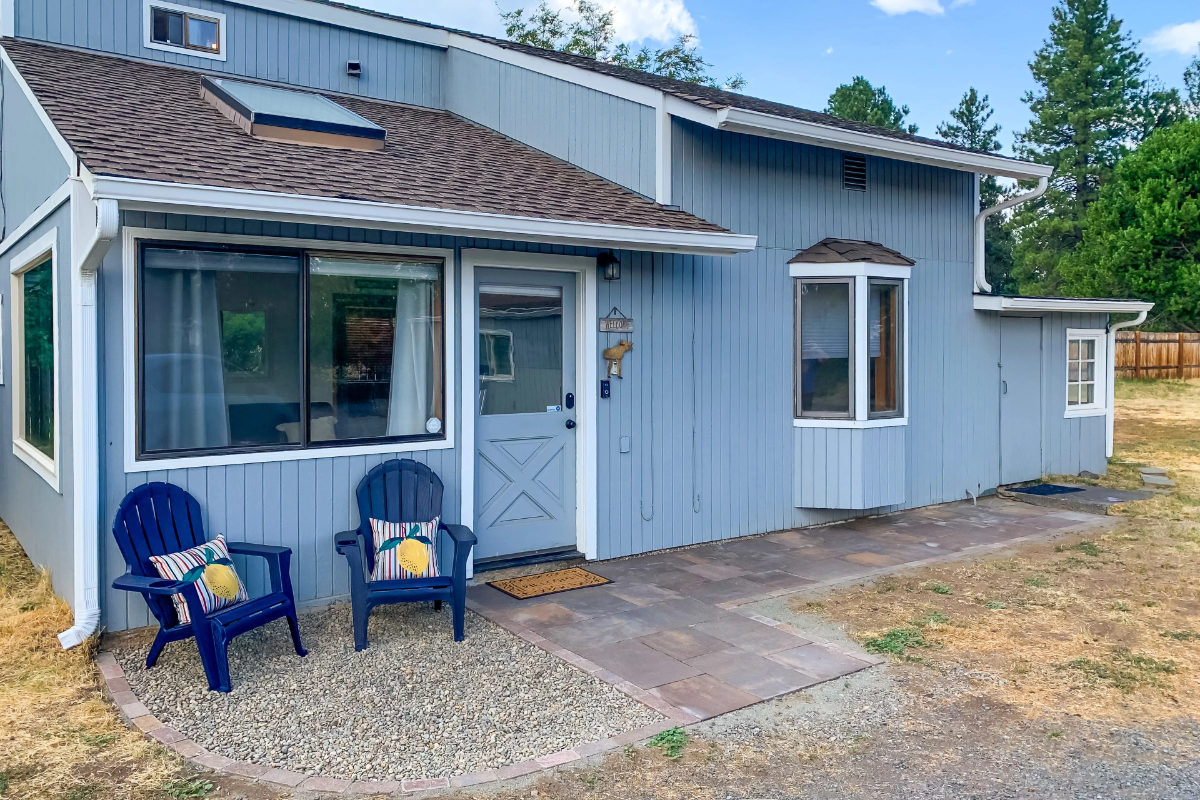 2 BR Home, with loft, in Sunny, Peaceful area of Bend Oregon - Photo 4
