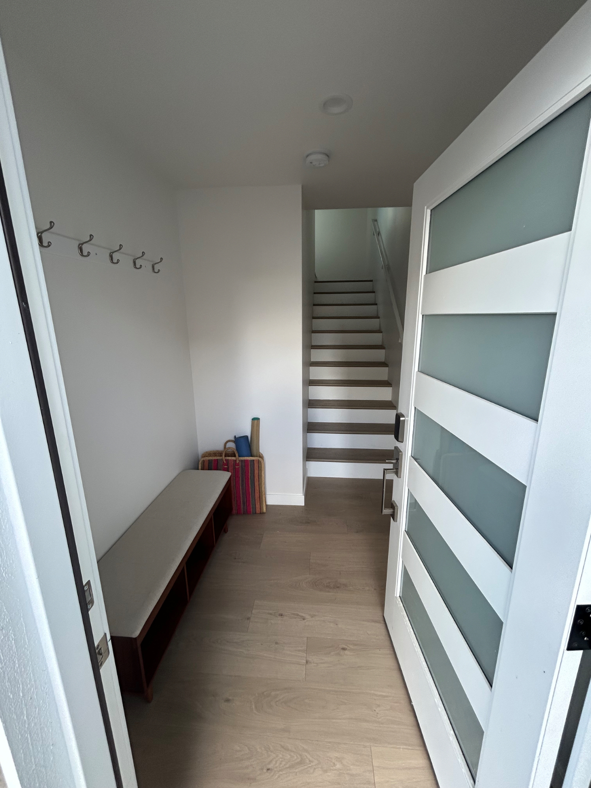Long Branch 1 Br, 2 floors over garage - Photo 2
