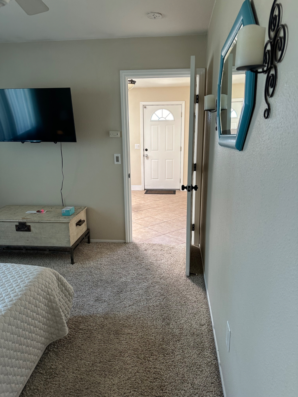 Master bedroom and bath - Photo 2