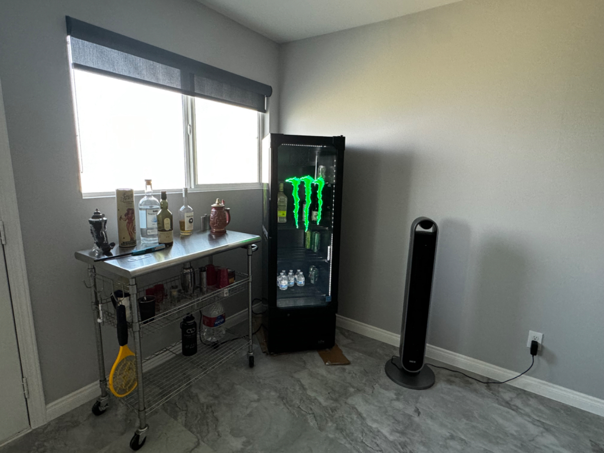Comfortable 3BR Home w/ Hot Tub, EV Charging & Spacious Backyard - Photo 6