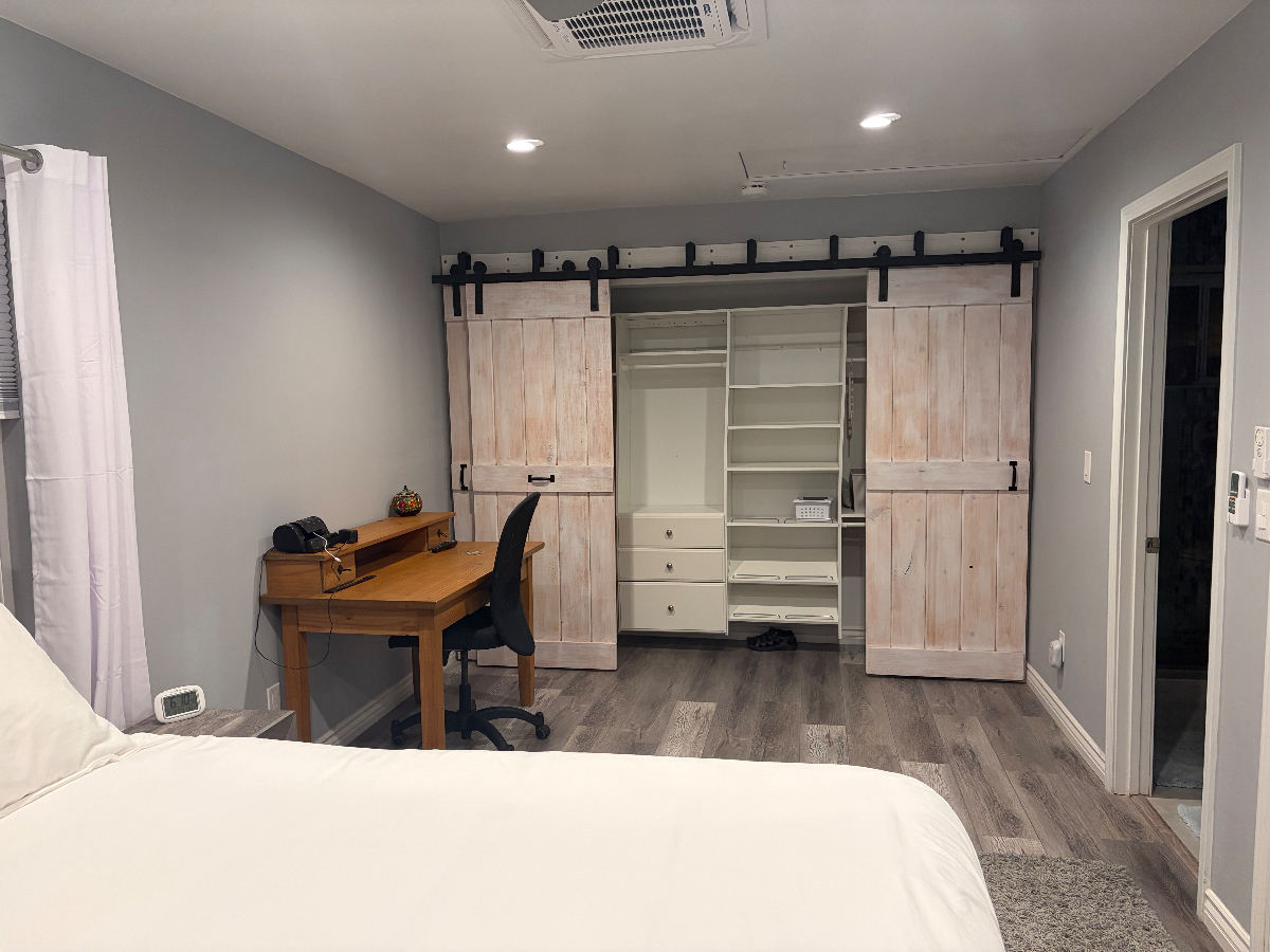 Spacious One-Bedroom Guest House with Modern Amenities - Photo 6