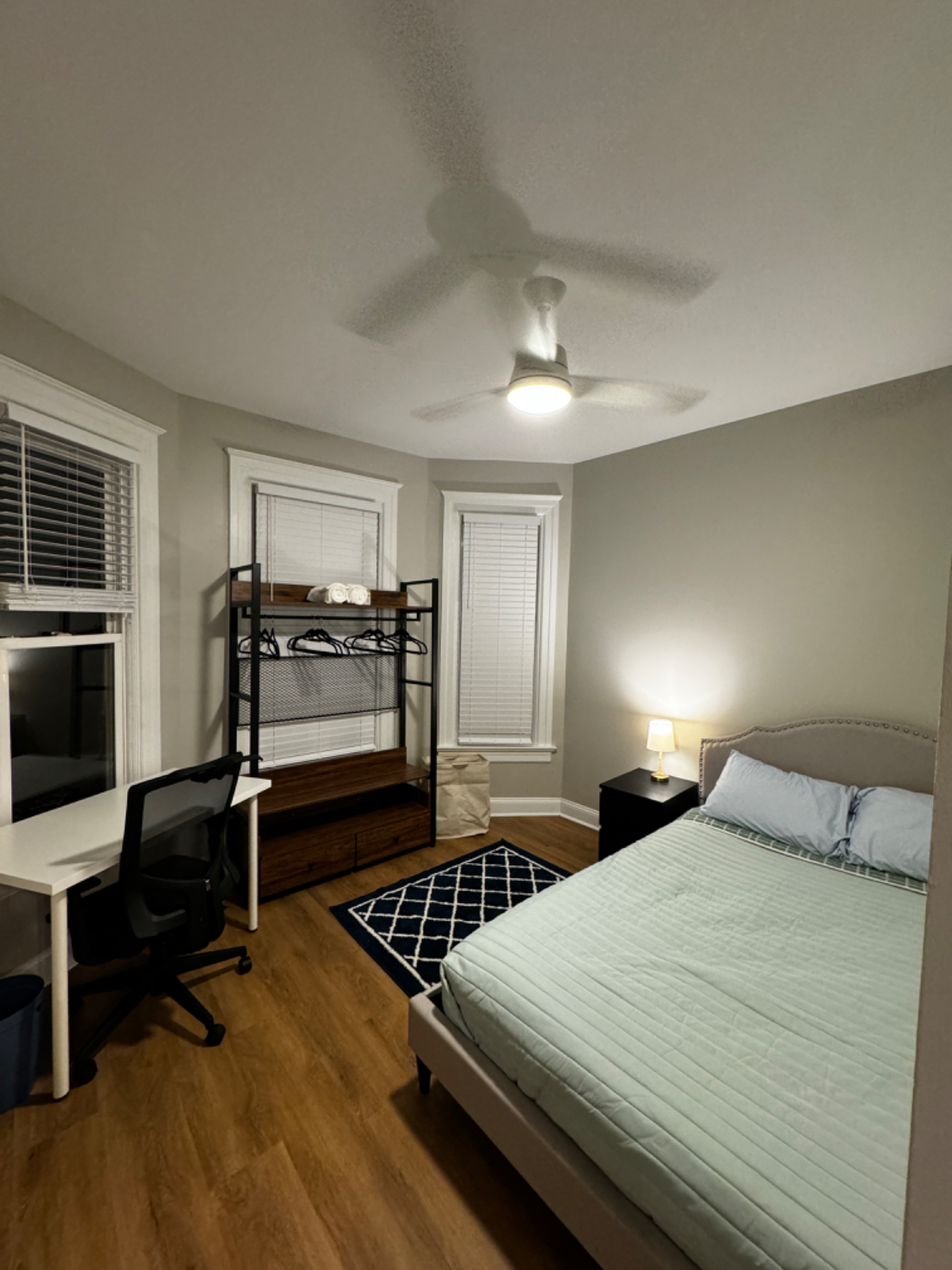 Dana Depot- cozy shared house right off I-71