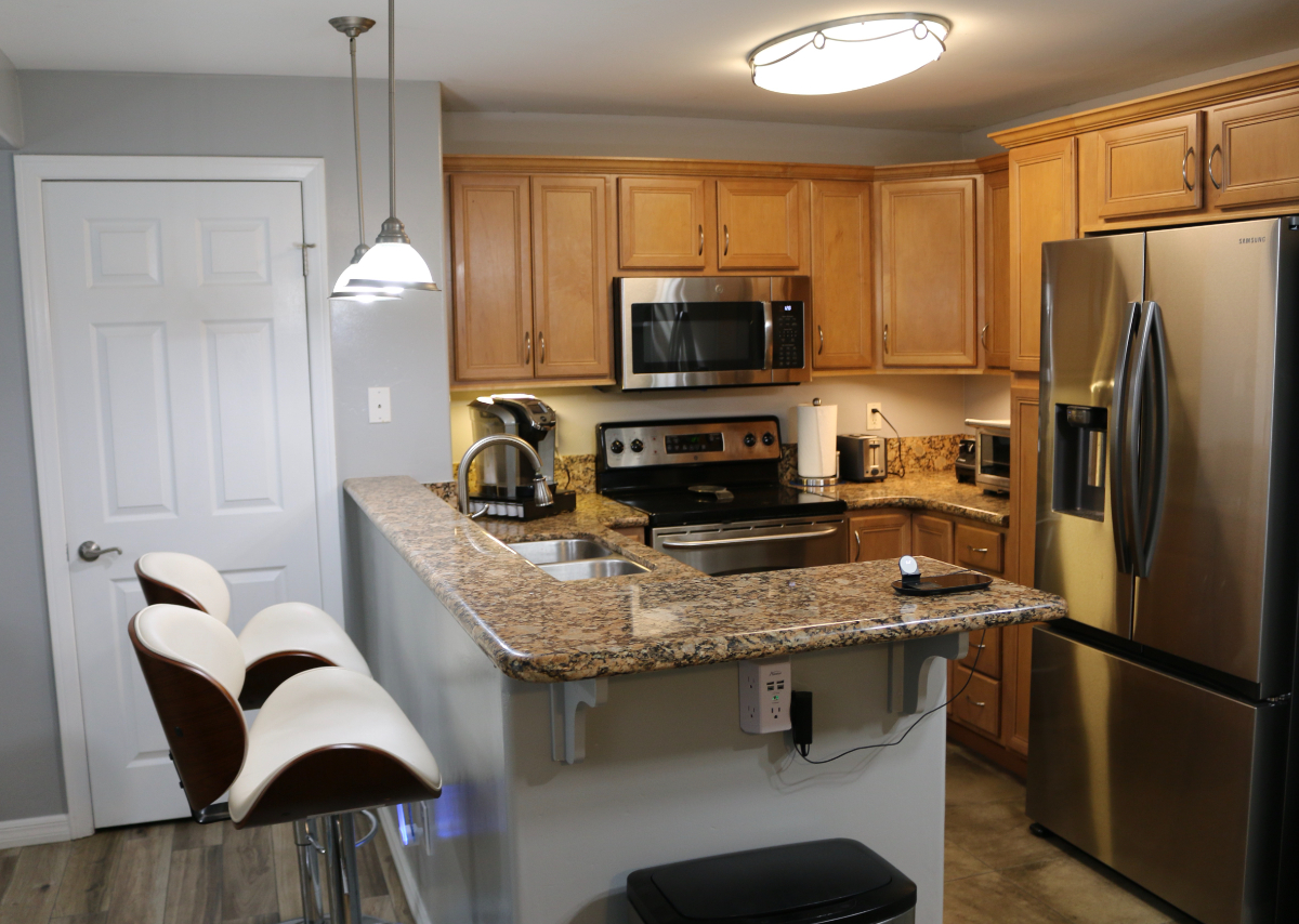 Beautiful Condo in Clairemont - Prime Location - Photo 5