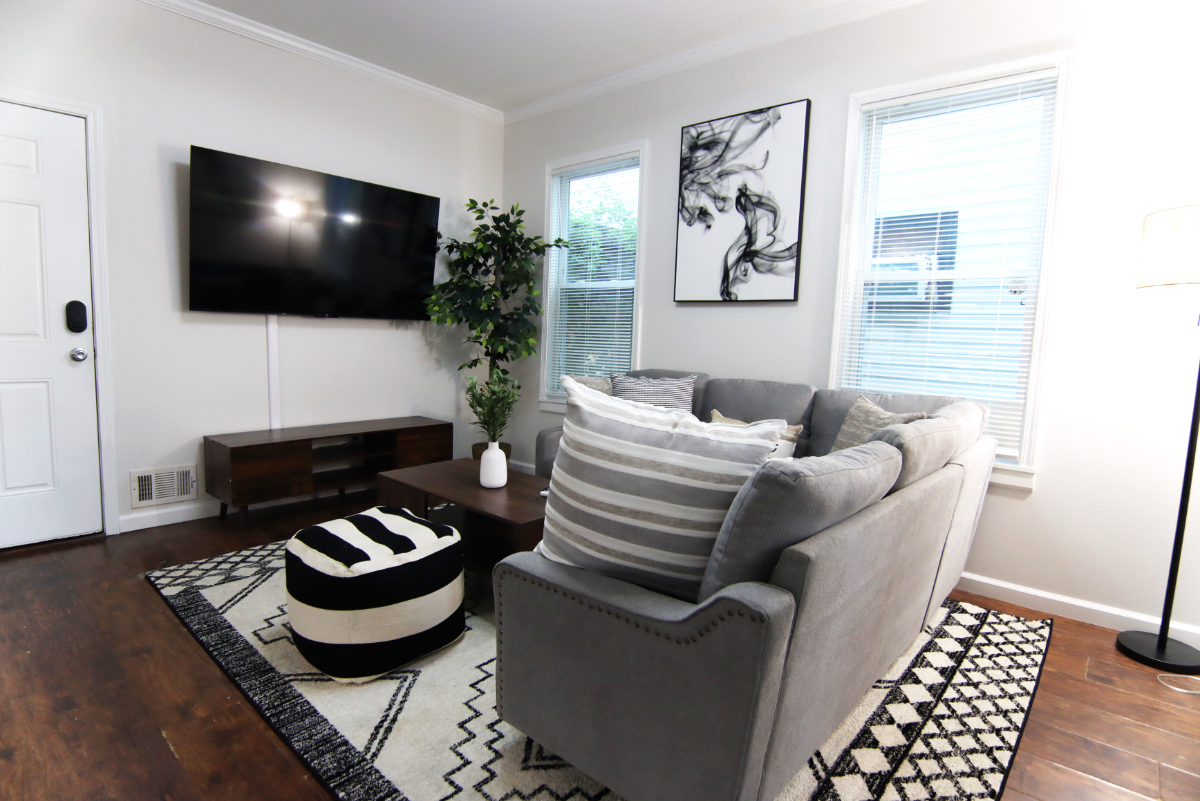 Cozy 1/1 apartment Pet Friendly - Photo 3
