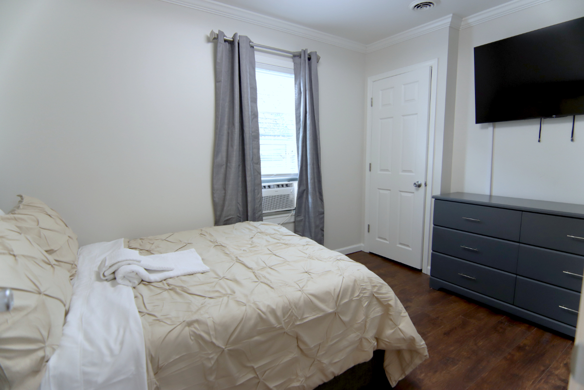 Cozy 1/1 apartment Pet Friendly - Photo 8