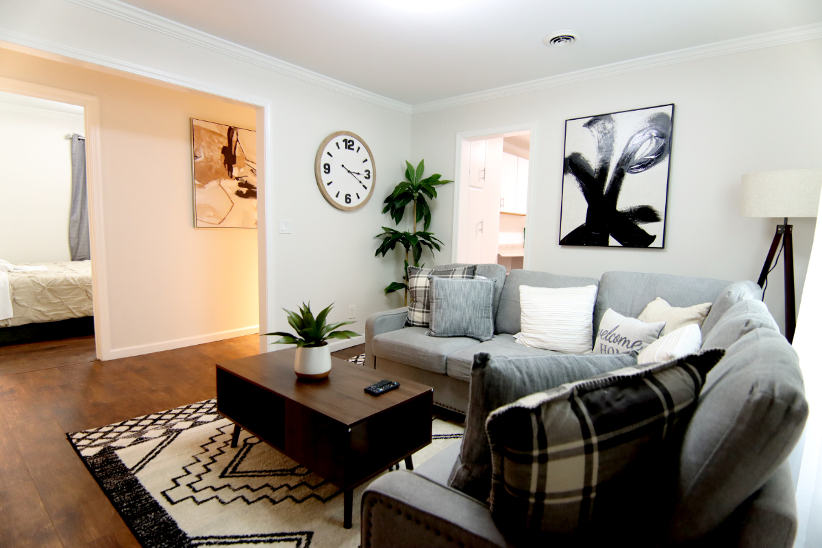 Cozy 1/1 apartment Pet Friendly - Photo 2