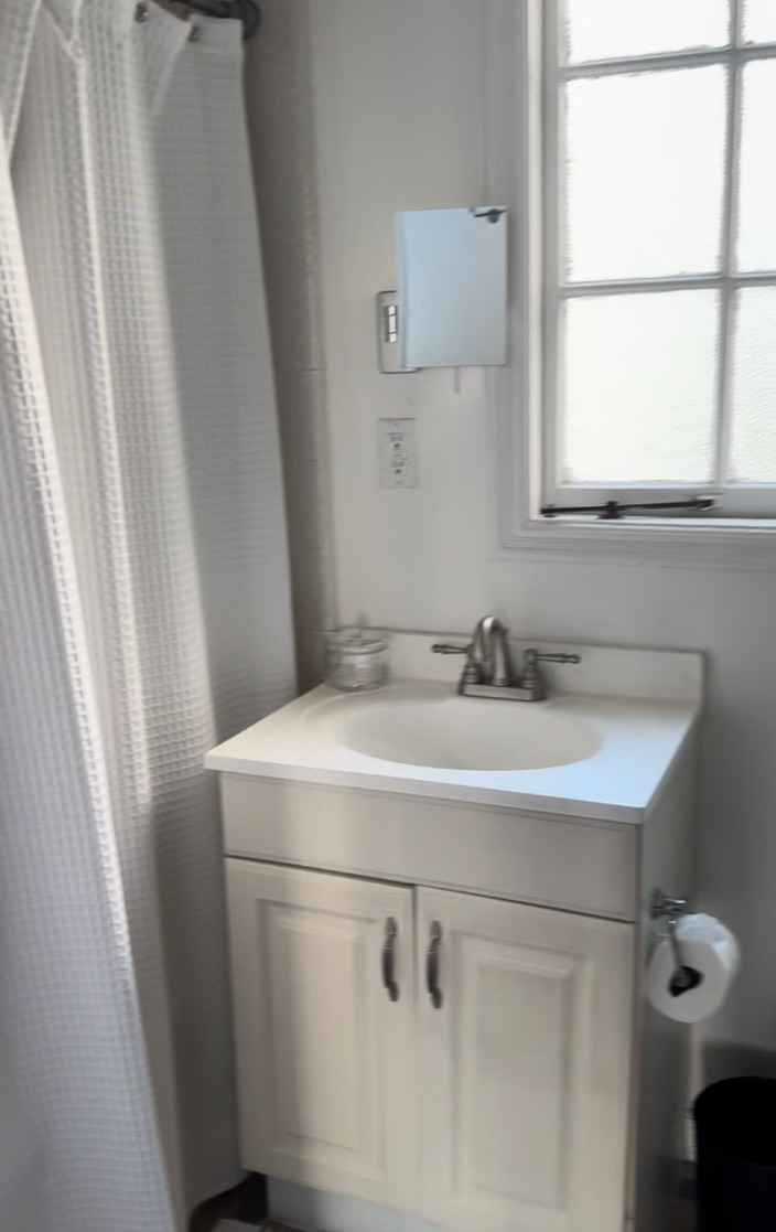 Coveted Deboce triangle studio - Photo 2