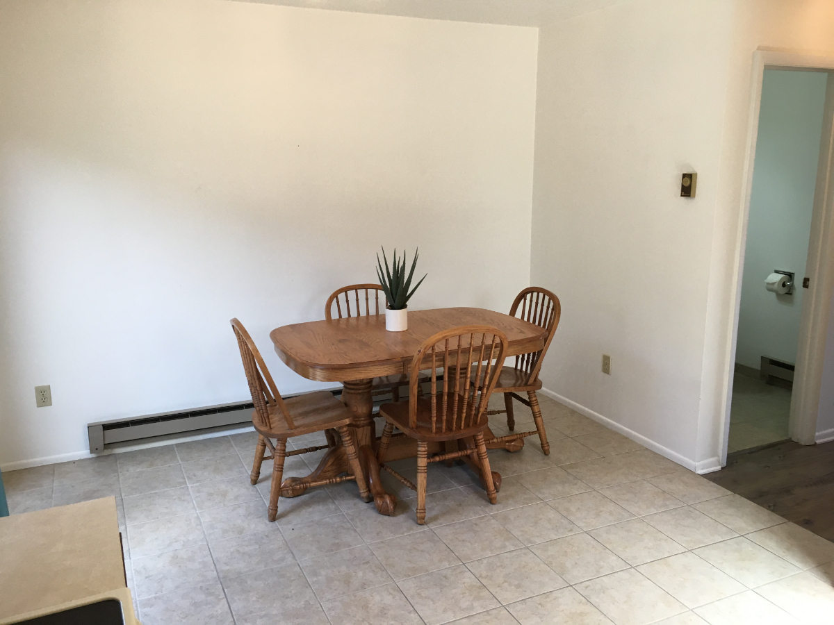 1,800sf  3 story 8 beds townhouse - Photo 4